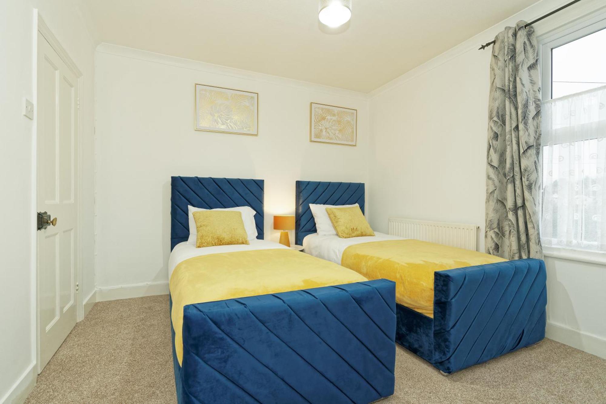Lovely Luxury 3 Bed House Leilighet Chatham  Eksteriør bilde